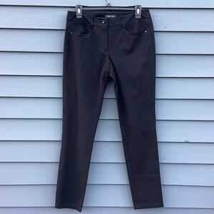 White House Black Market Black Skinny Leg Size 4